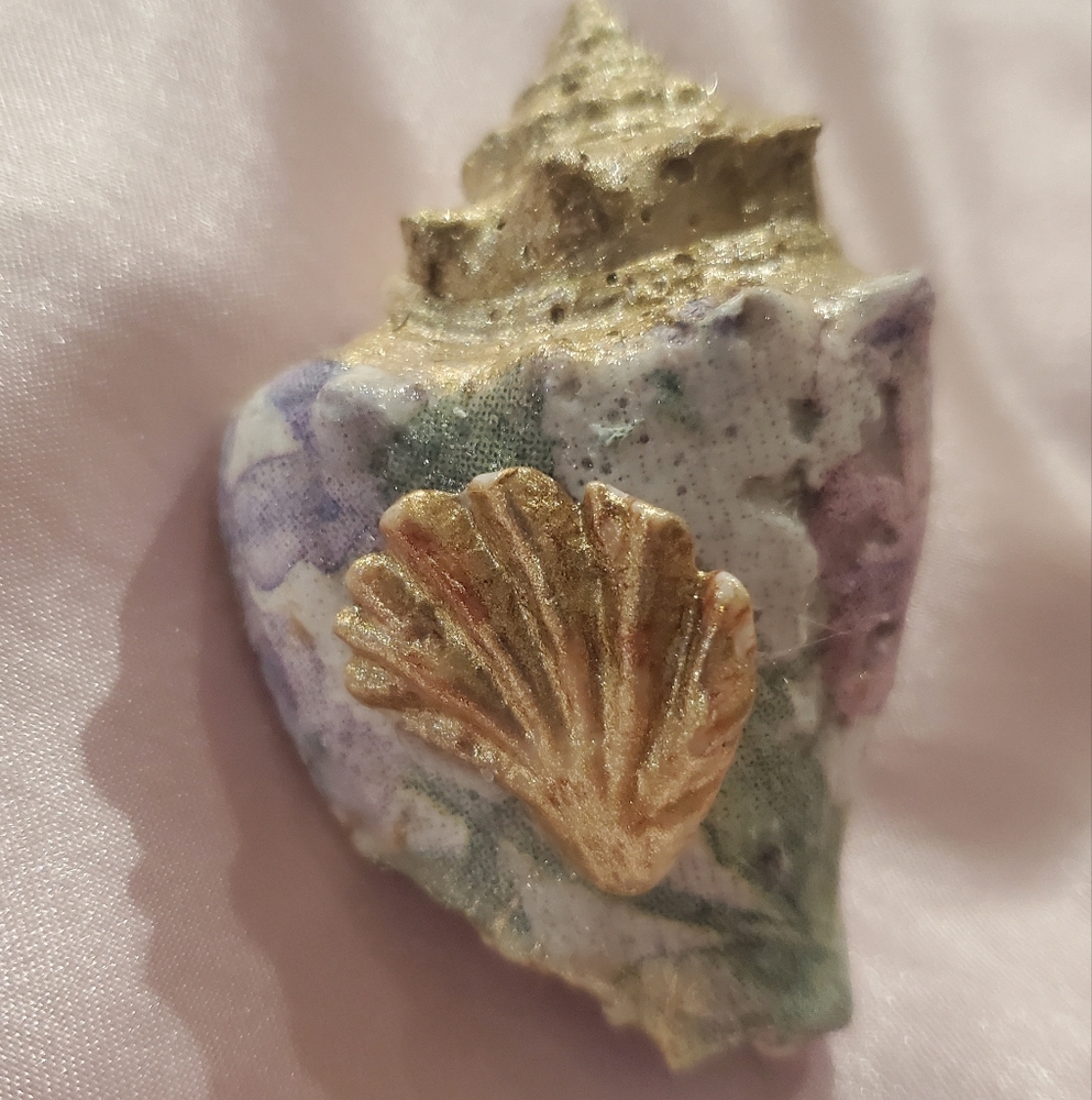 Handmade DECOUPAGE EMBELLISHED SEASHELL